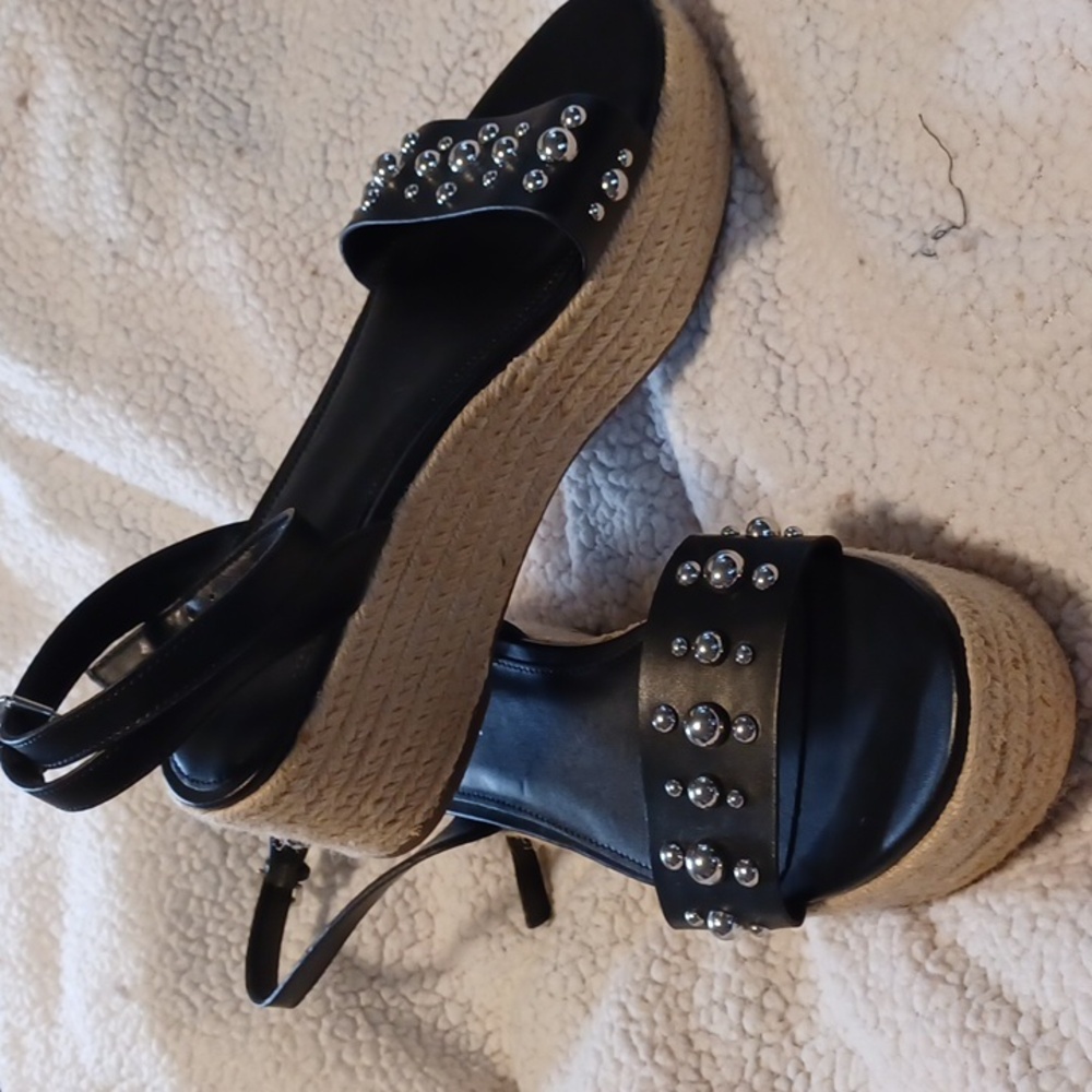 Black Marc Fisher sandals